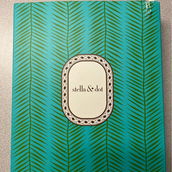 Stella & Dot Pearl Necklace - Picture 5 of 6